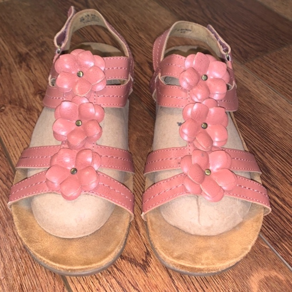 Natural Soul Women’s Leather Sandals Size 10